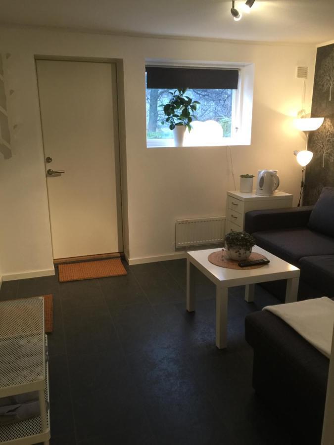 Bo Centralt I Vaernamo エクステリア 写真