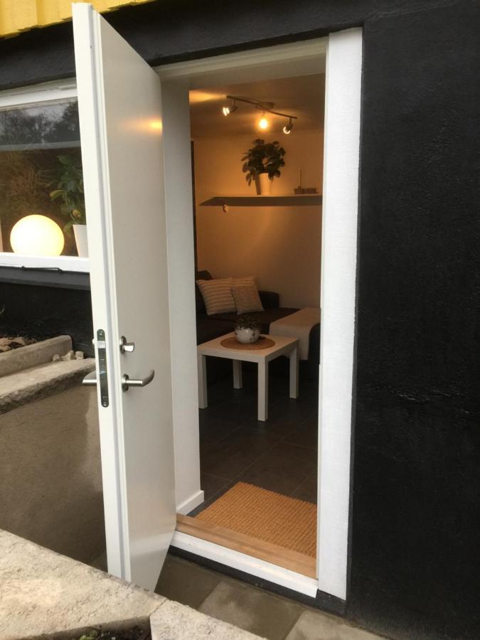 Bo Centralt I Vaernamo エクステリア 写真