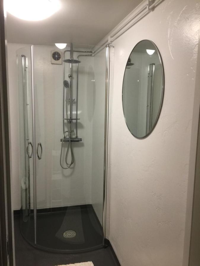 Bo Centralt I Vaernamo エクステリア 写真
